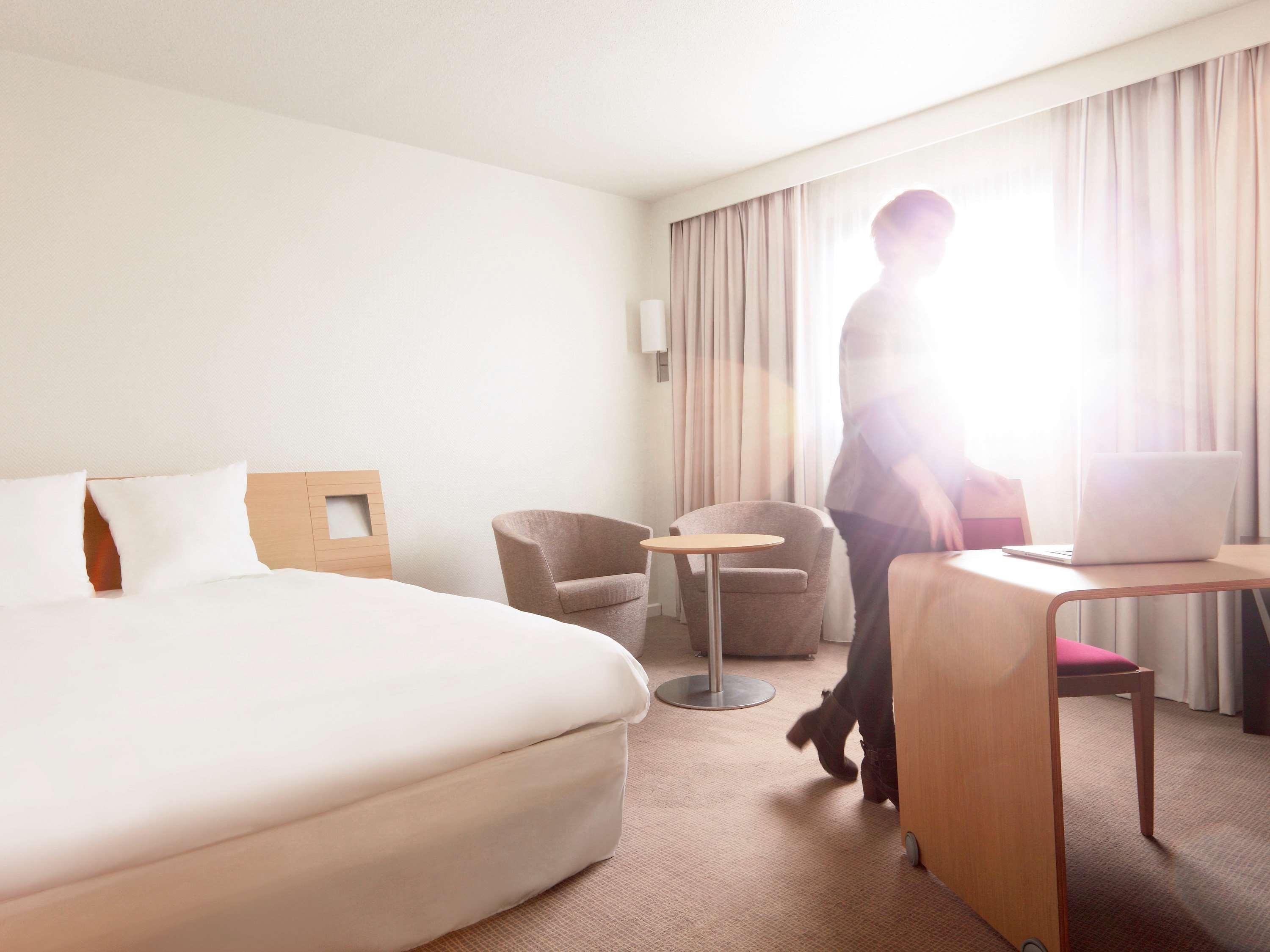 Novotel Atria Nimes Centre Exterior foto