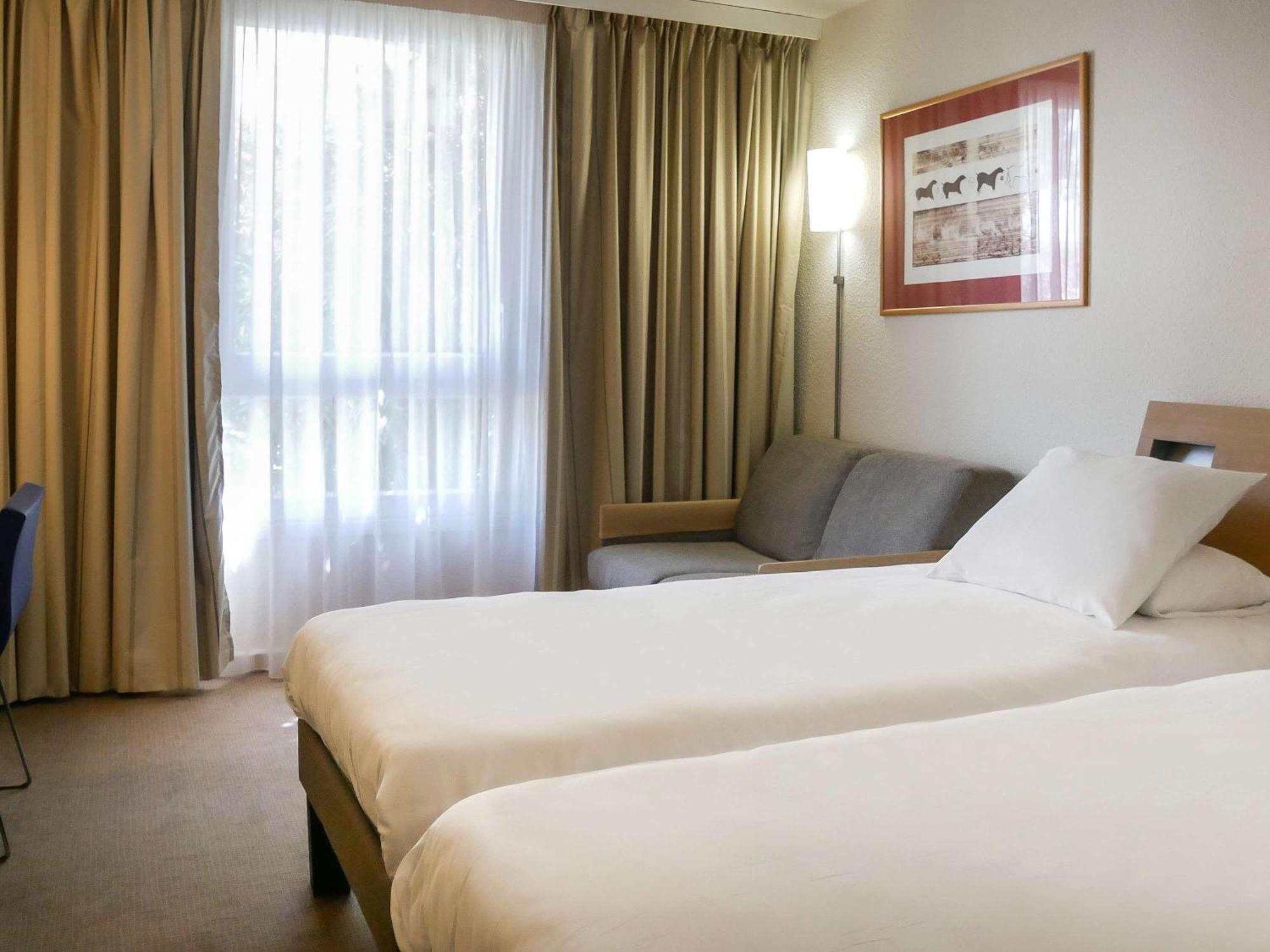 Novotel Atria Nimes Centre Exterior foto